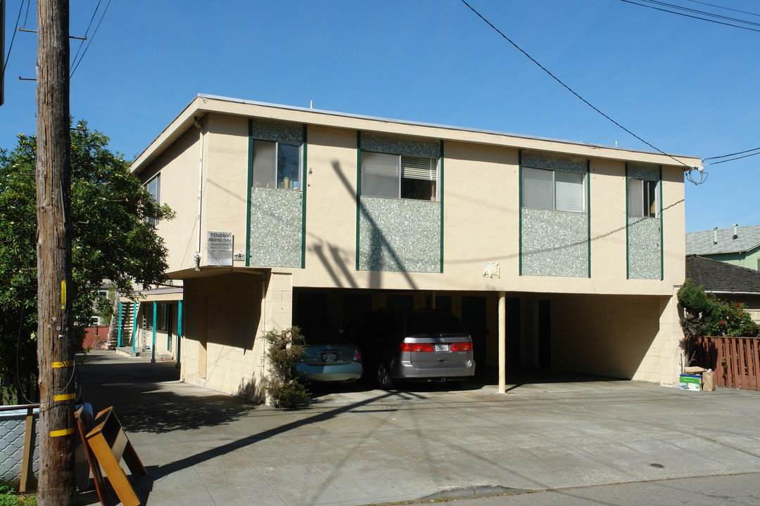 2210 Mckinley Ave in Berkeley, CA - Building Photo