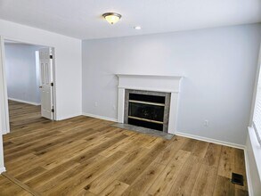 3956 Bridle Pass in Ann Arbor, MI - Building Photo - Building Photo