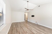 4130 White Pine Ct in Tallahassee, FL - Foto de edificio - Building Photo