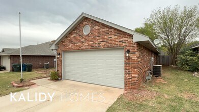 9317 Apple Dr in Midwest City, OK - Building Photo - Building Photo