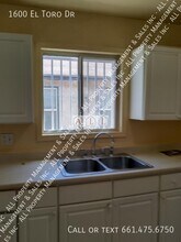 1600 El Toro Dr in Bakersfield, CA - Building Photo - Building Photo