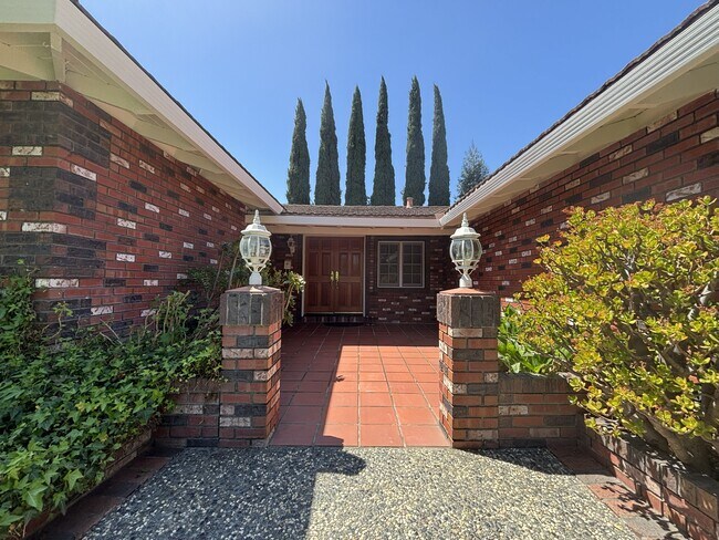 6723 Altiplano Way in San Jose, CA - Building Photo - Building Photo