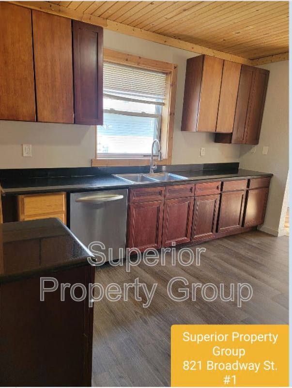 821 Broadway in Wisconsin Dells, WI - Building Photo - Building Photo