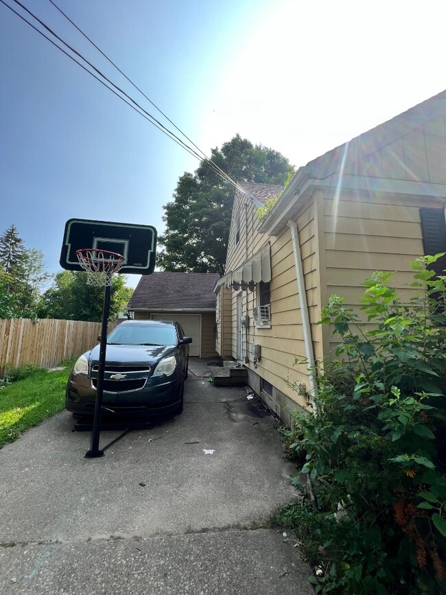 3116 Mackinaw St in Saginaw, MI - Building Photo - Building Photo