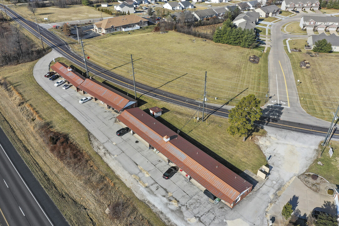 1974 W Pearce Blvd in Wentzville, MO - Building Photo