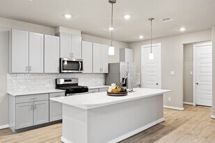 4115 Glowing Hearth Dr in Houston, TX - Building Photo