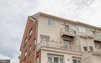 9515 Walker Way in Manassas Park, VA - Building Photo - Building Photo