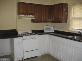 1048 South St in Philadelphia, PA - Building Photo