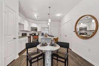 Debut Soco in Austin, TX - Building Photo - Building Photo