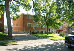 Rachelle Apartments in Omaha, NE - Foto de edificio - Building Photo