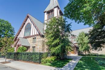 201 Freeman St, Unit 7 in Brookline, MA - Foto de edificio