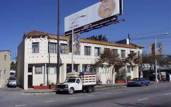 923-933 Venice Blvd in Venice, CA - Foto de edificio