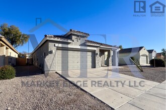 17230 W Saguaro Ln in Surprise, AZ - Building Photo - Building Photo