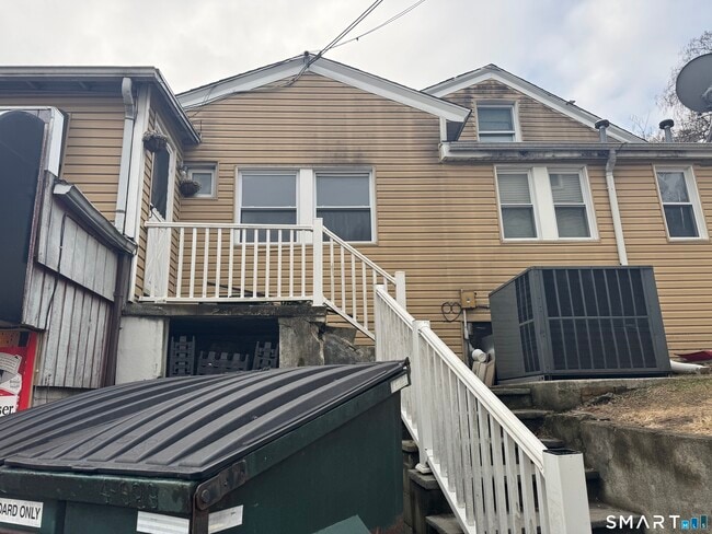 47 Pershing Dr in Ansonia, CT - Building Photo - Building Photo