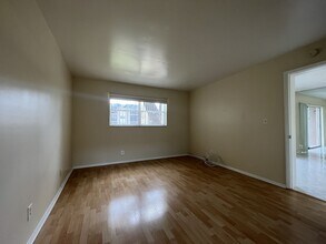 8051 S Colony Cir in Tamarac, FL - Building Photo - Building Photo