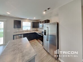 3065 Dartmoor Pl in White House, TN - Foto de edificio - Building Photo