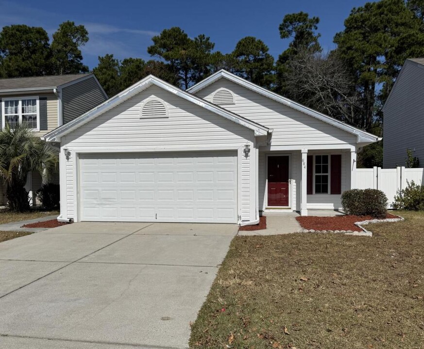 884 Silvercrest Dr in Myrtle Beach, SC - Building Photo