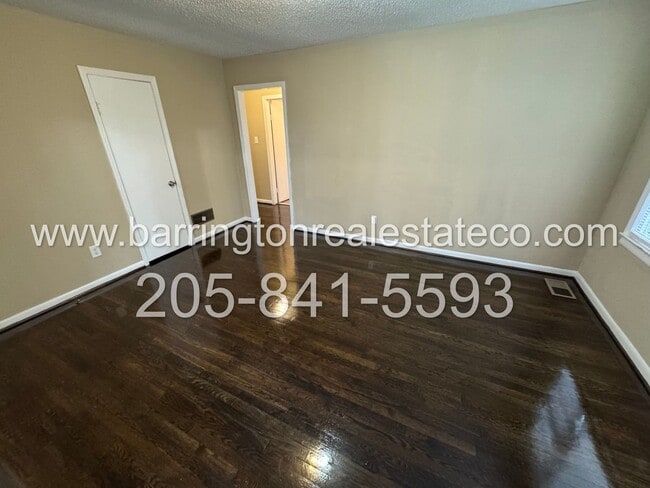 1018 7th Ave in Midfield, AL - Foto de edificio - Building Photo