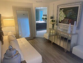 1100S S Miami Ave in Miami, FL - Foto de edificio - Building Photo