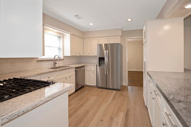 property at 1907 Ottawa Ln