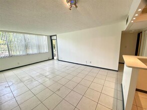 2781 Taft St in Hollywood, FL - Building Photo - Building Photo