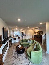 379 E Park St, Unit C2 in North Bend, WA - Foto de edificio - Building Photo