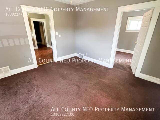 9801 Raymond Ave in Cleveland, OH - Building Photo - Building Photo