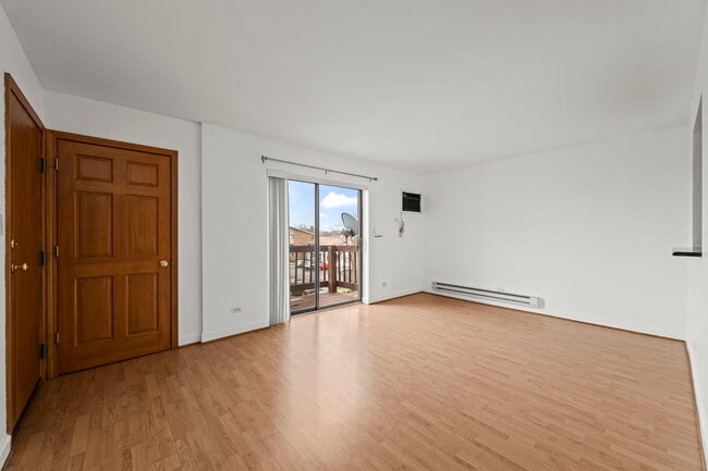 1348 Geneva Dr in Palatine, IL - Building Photo - Building Photo