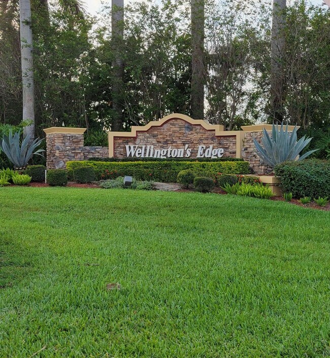 1651 Oak Berry Cir in Wellington, FL - Building Photo - Building Photo