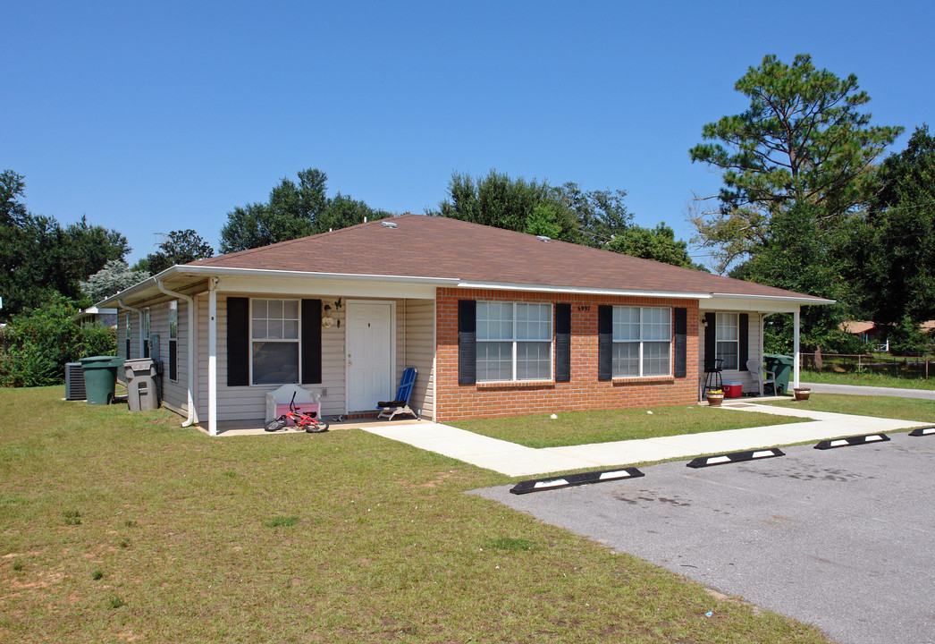 6991-6997 Marie Ave in Pensacola, FL - Foto de edificio