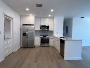 3624 Oak Ave in Miami, FL - Building Photo - Building Photo