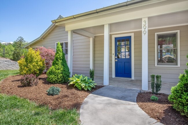 399 Stratford Rd in Asheville, NC - Building Photo - Building Photo