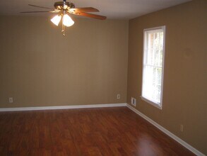 4929 Fairforest Dr in Stone Mountain, GA - Building Photo - Building Photo