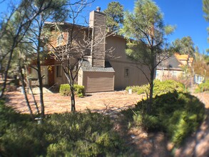 2912 N Rio De Flag Dr in Flagstaff, AZ - Building Photo - Building Photo