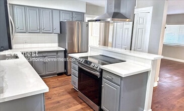 2002 W Northview Ave in Phoenix, AZ - Foto de edificio - Building Photo