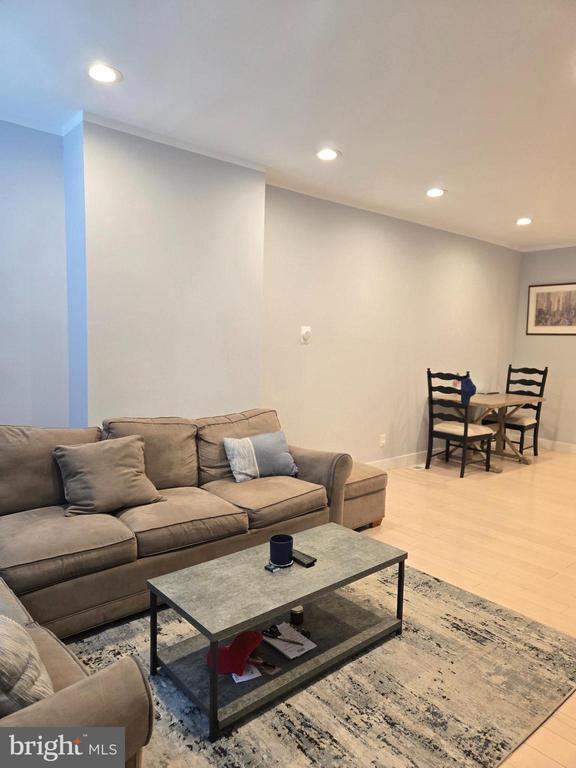 2245 Wharton St in Philadelphia, PA - Building Photo - Building Photo