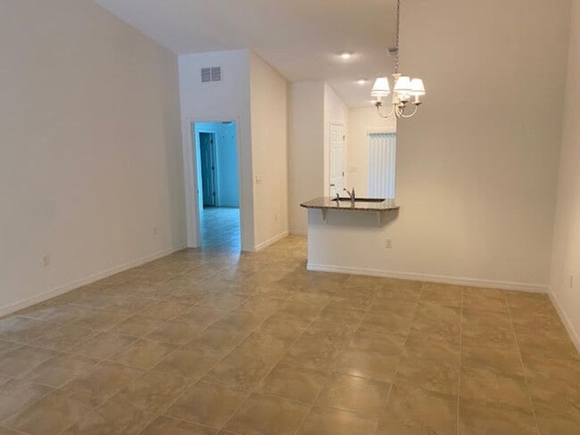 27 Pony Ln in Palm Coast, FL - Building Photo - Building Photo