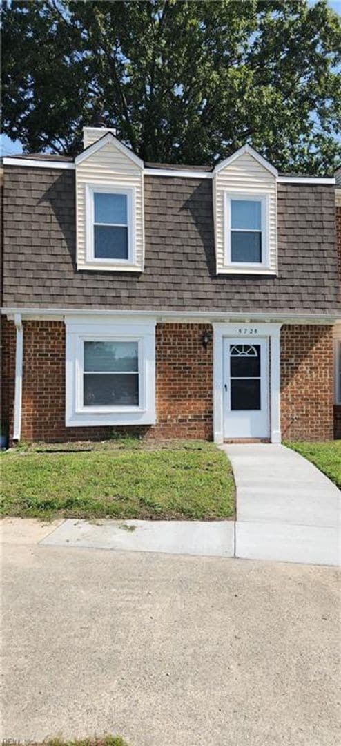 property at 5725 Rivermill Cir