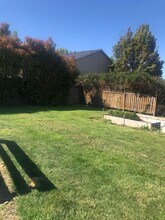 3209 Blackthorn Way in Medford, OR - Building Photo - Building Photo