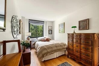 300 Albany St in New York, NY - Building Photo - Building Photo
