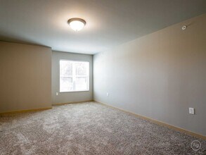 2317 Parmenter St, Unit 108 in Middleton, WI - Building Photo - Building Photo