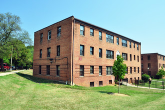 Fairway Park in Washington, DC - Building Photo - Building Photo