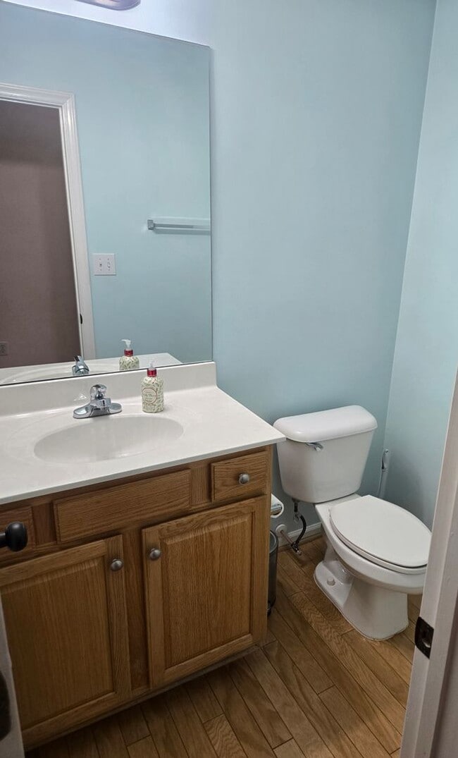 4 Hudson Cir in Greensboro, NC - Building Photo - Building Photo