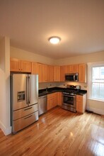 19 Prescott St, Unit 2 in Somerville, MA - Building Photo - Building Photo