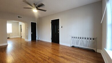 7752 Kingsbury Blvd, Unit 1st floor in Clayton, MO - Foto de edificio - Building Photo