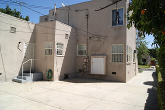 853 N Mansfield Ave in Los Angeles, CA - Building Photo - Building Photo