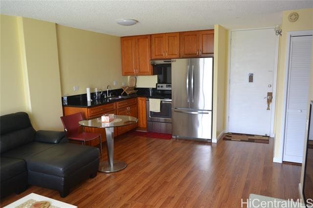 property at 909 Ala Lilikoi St