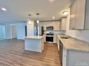 10284 Swan Lake Cir in Ypsilanti, MI - Building Photo - Building Photo