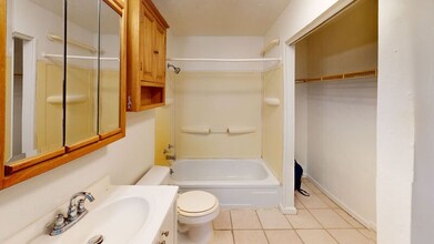 24 Elm Ave in Fairborn, OH - Building Photo - Building Photo