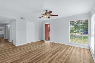 343 Blaze Ave in San Antonio, TX - Building Photo - Building Photo
